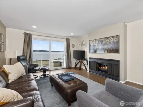 10203 47th Avenue SW Seattle WA 98146