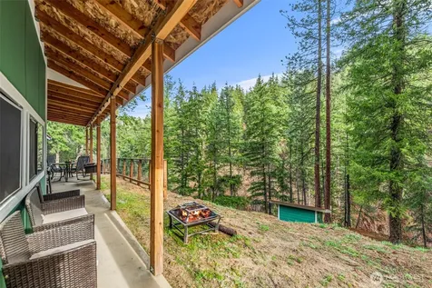 695 Sand Creek Road Cashmere WA 98815