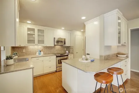 243 140th Avenue NE Bellevue WA 98005
