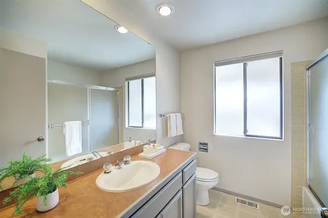 243 140th Avenue NE Bellevue WA 98005