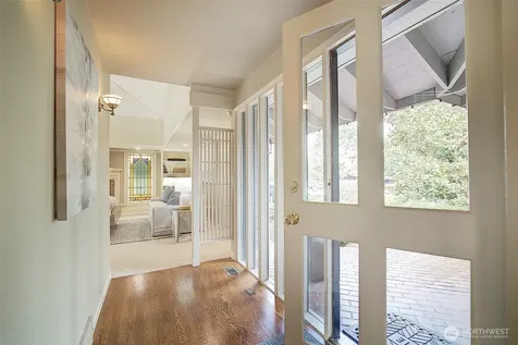 243 140th Avenue NE Bellevue WA 98005