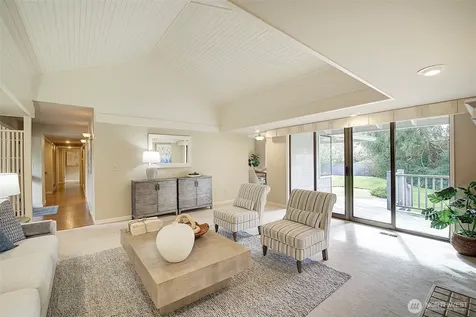 243 140th Avenue NE Bellevue WA 98005