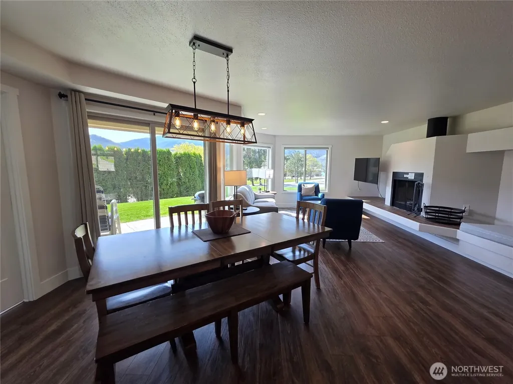 1 Lodge 606-q Manson WA 98831