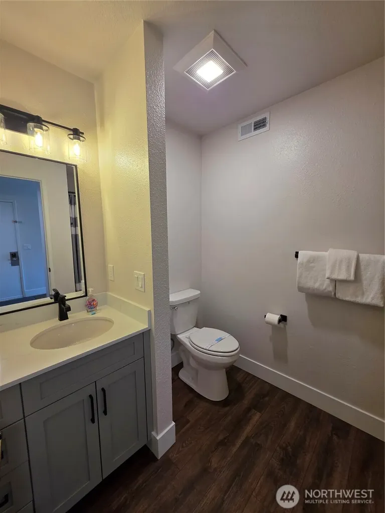 1 Lodge 606-q Manson WA 98831