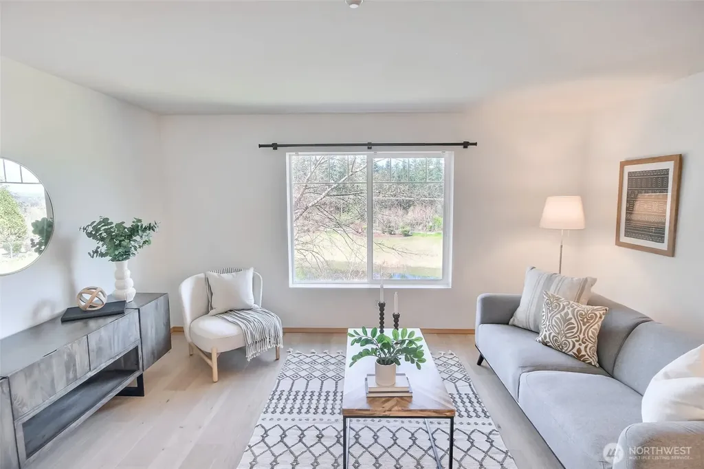 1957 23rd Place NE Issaquah WA 98027