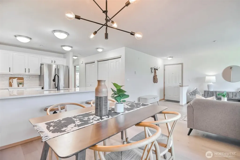 1957 23rd Place NE Issaquah WA 98027