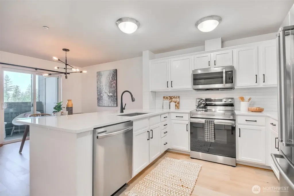 1957 23rd Place NE Issaquah WA 98027