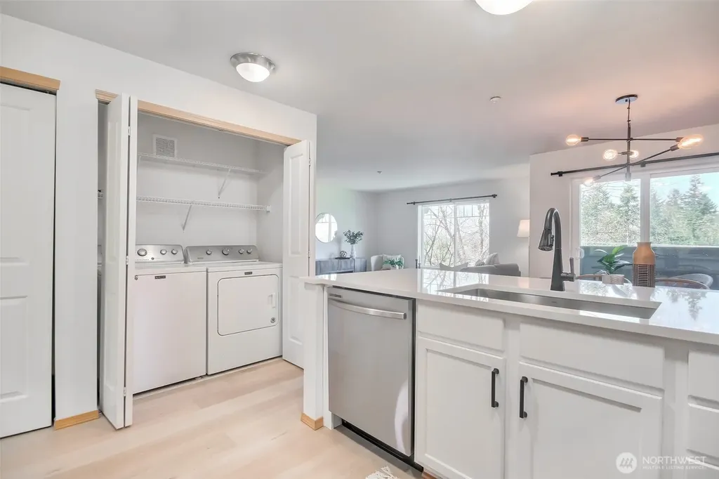 1957 23rd Place NE Issaquah WA 98027