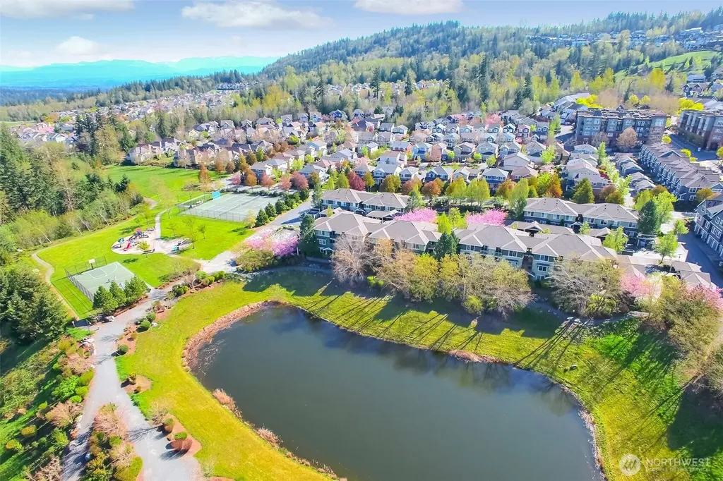 1957 23rd Place NE Issaquah WA 98027