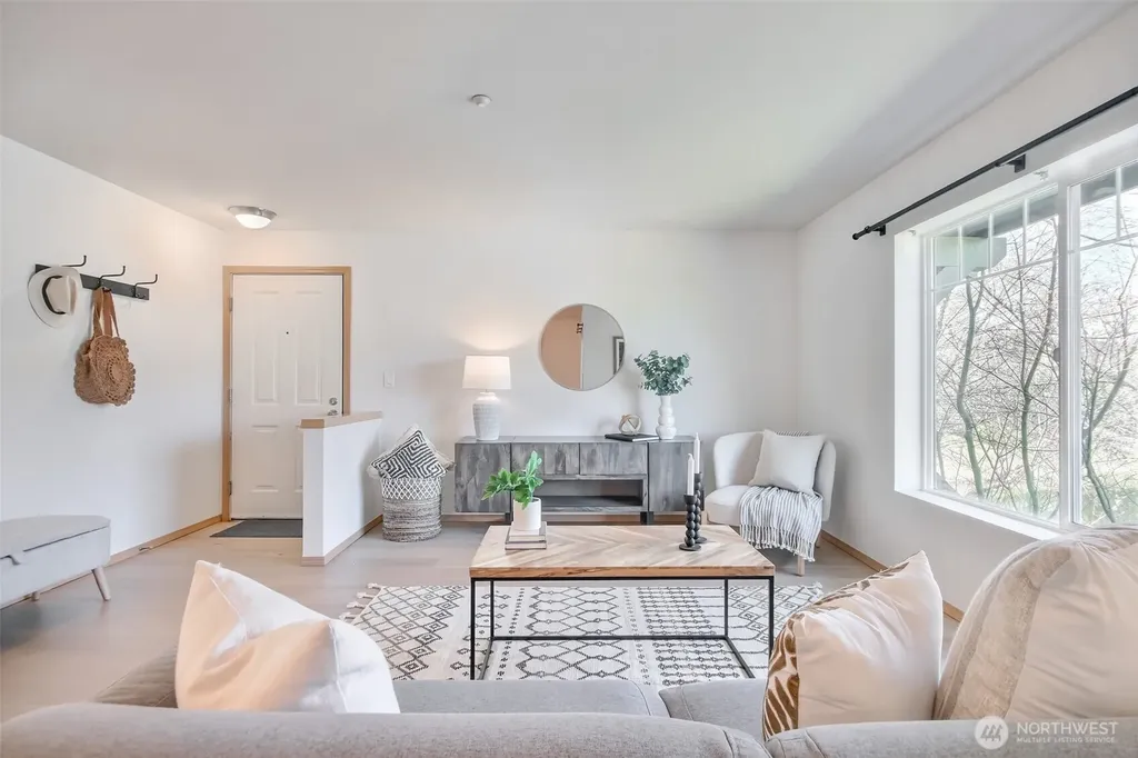 1957 23rd Place NE Issaquah WA 98027
