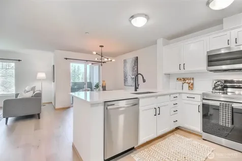 1957 23rd Place NE Issaquah WA 98027