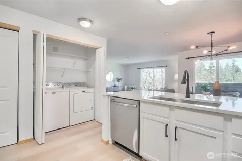 1957 23rd Place NE Issaquah WA 98027