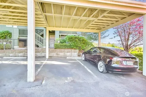 1957 23rd Place NE Issaquah WA 98027