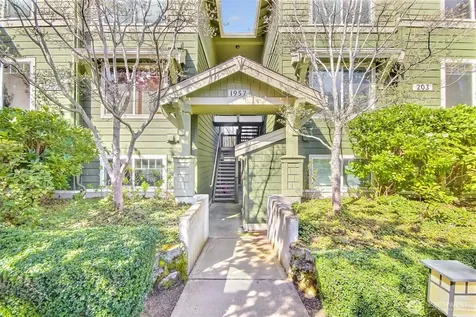 1957 23rd Place NE Issaquah WA 98027