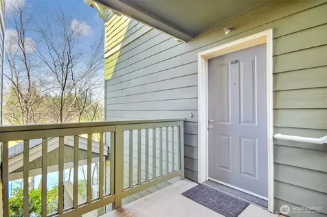 1957 23rd Place NE Issaquah WA 98027