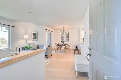 1957 23rd Place NE Issaquah WA 98027