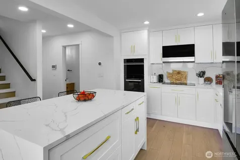 131 Glennwood Renton WA 98056
