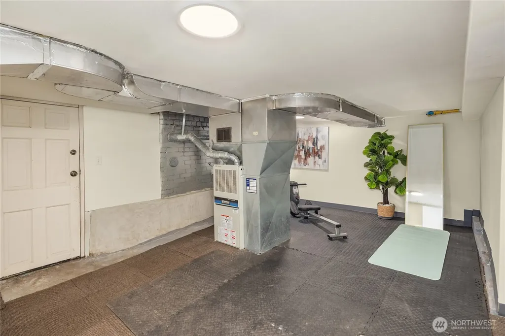 324 NE 54th Street Seattle WA 98105