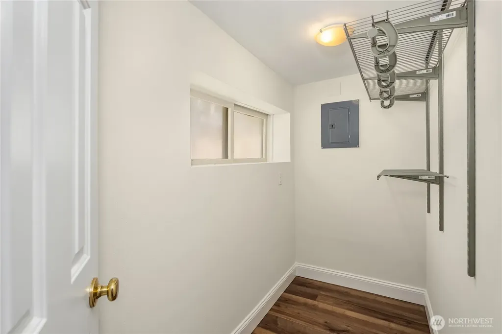 324 NE 54th Street Seattle WA 98105
