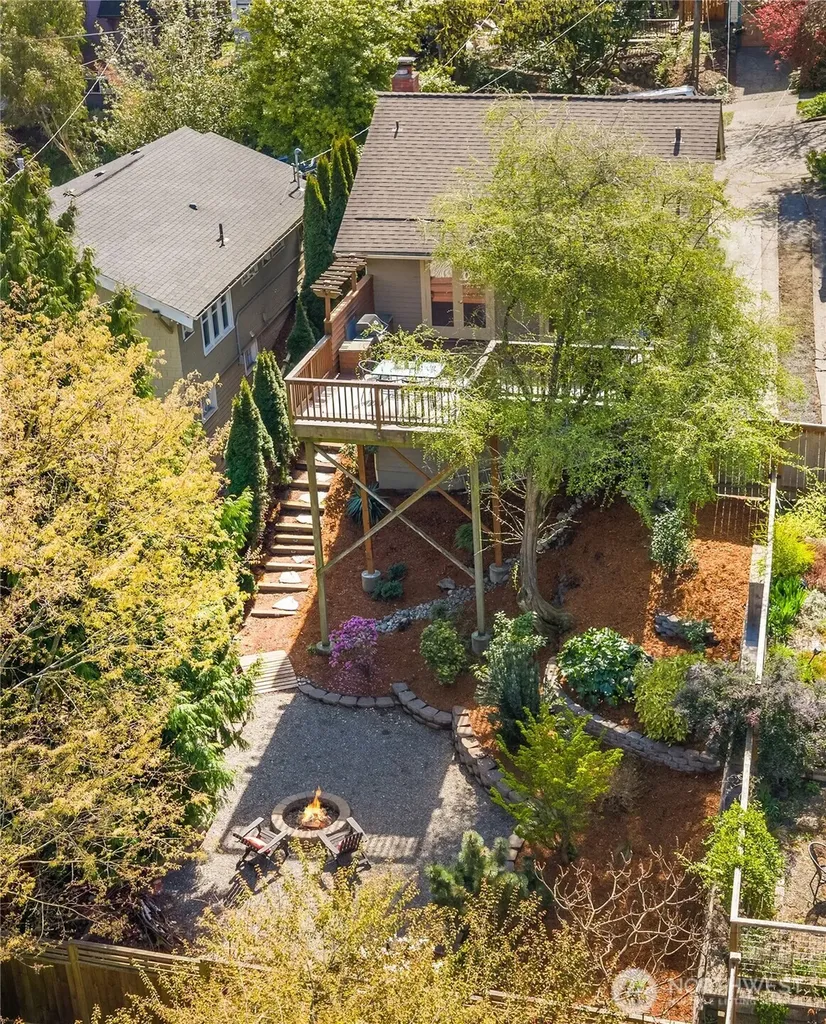 324 NE 54th Street Seattle WA 98105