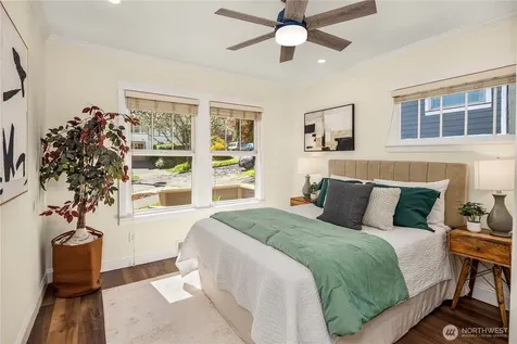 324 NE 54th Street Seattle WA 98105