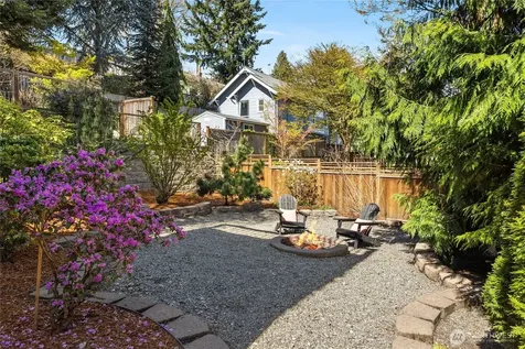 324 NE 54th Street Seattle WA 98105