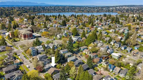 324 NE 54th Street Seattle WA 98105