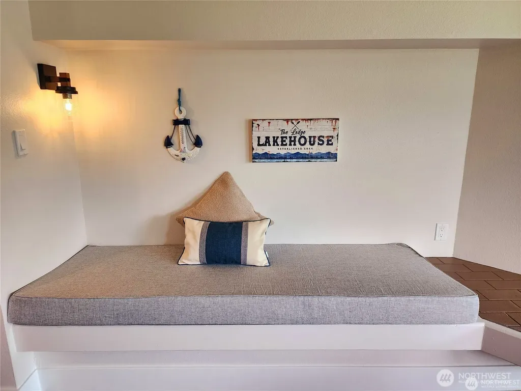 1 Lodge 614-q Manson WA 98831