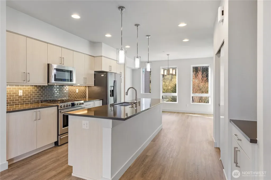 17905 35th Avenue SE Bothell WA 98012