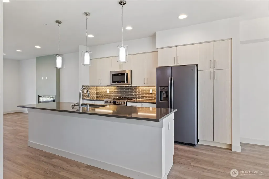 17905 35th Avenue SE Bothell WA 98012