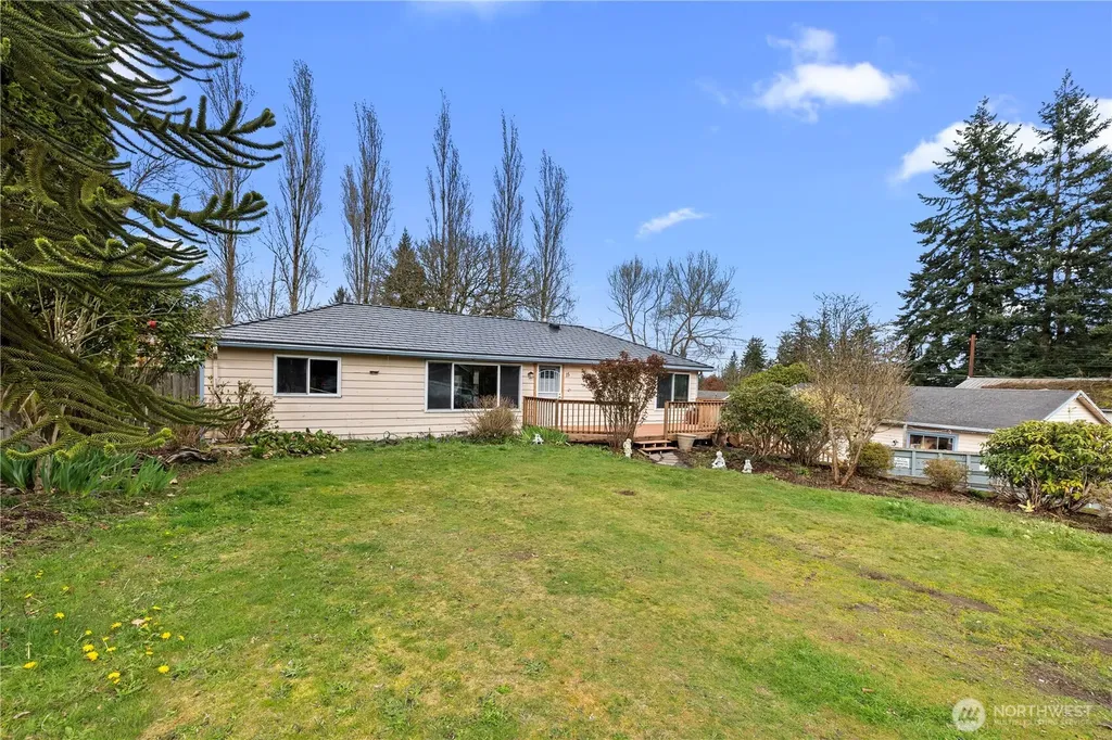 15 76th Street SW Everett WA 98203