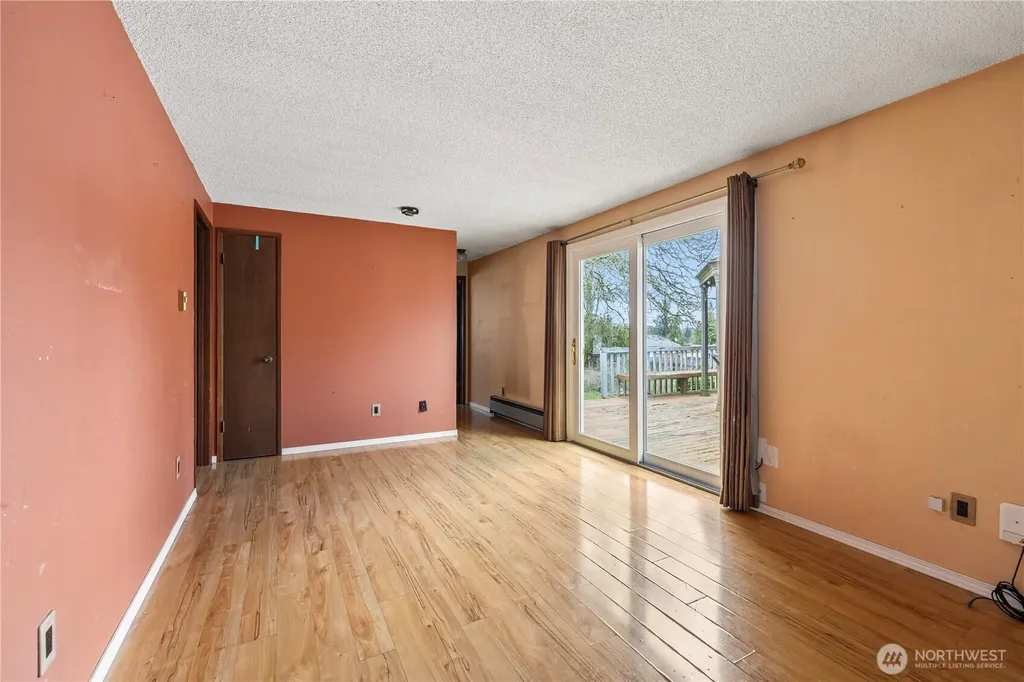 15 76th Street SW Everett WA 98203