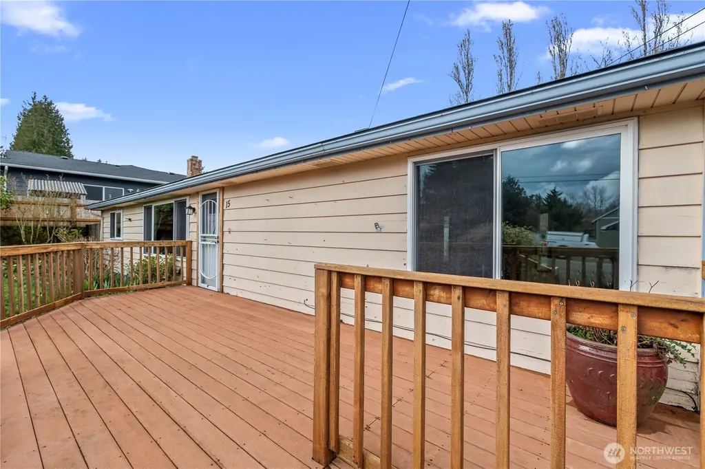 15 76th Street SW Everett WA 98203
