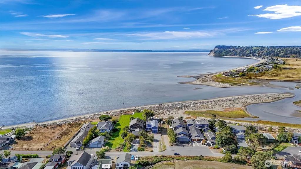 2402 Sunlight Beach Road Clinton WA 98236