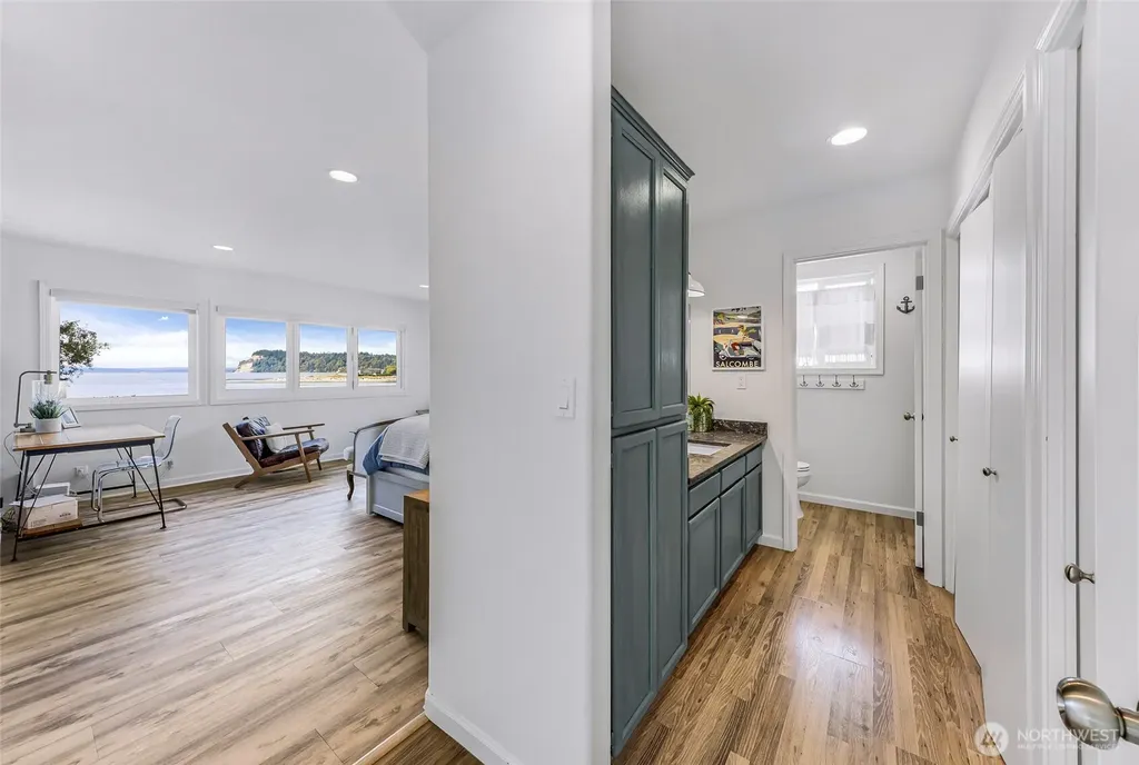 2402 Sunlight Beach Road Clinton WA 98236