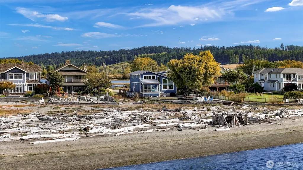 2402 Sunlight Beach Road Clinton WA 98236