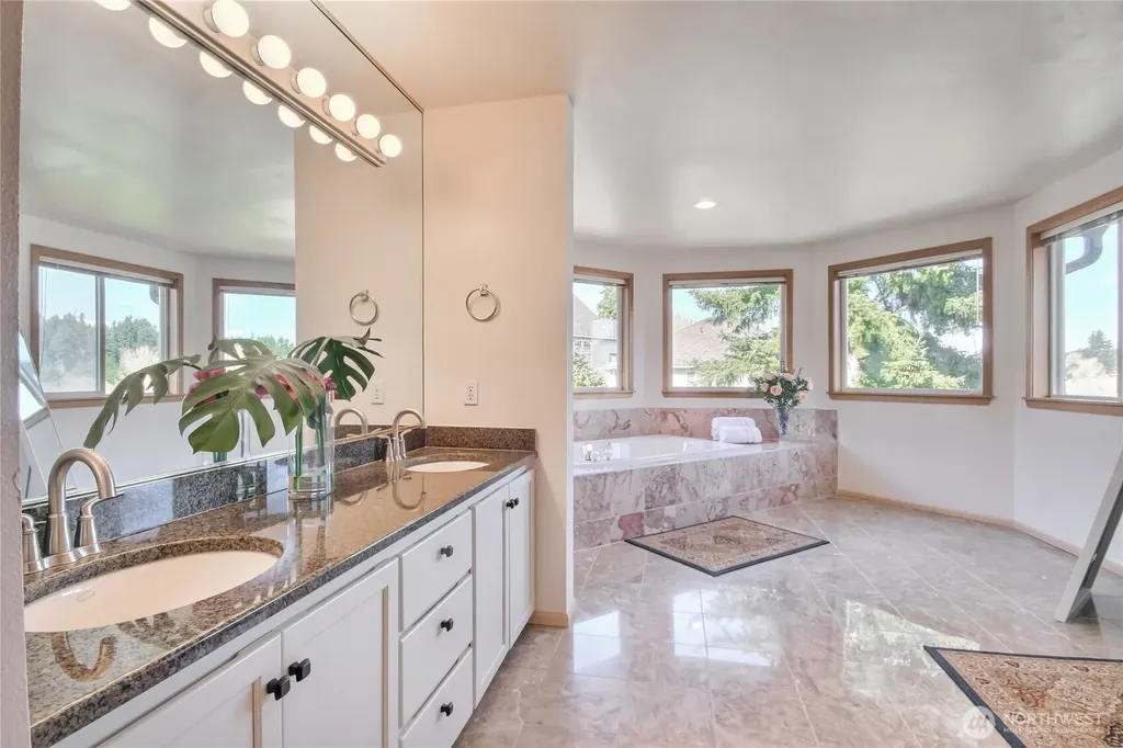 4115 52nd Street NE Tacoma WA 98422