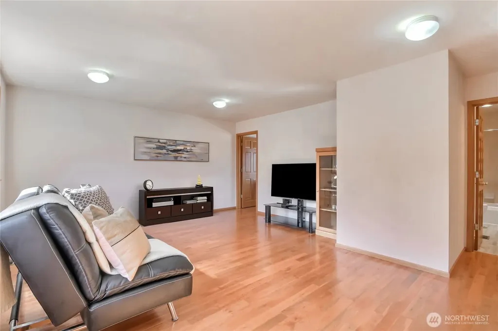 4115 52nd Street NE Tacoma WA 98422