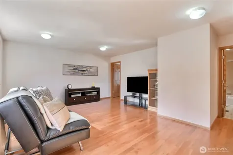 4115 52nd Street NE Tacoma WA 98422