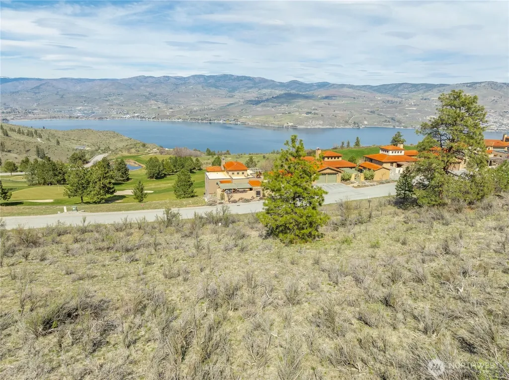 221 Bandera Way Chelan WA 98816