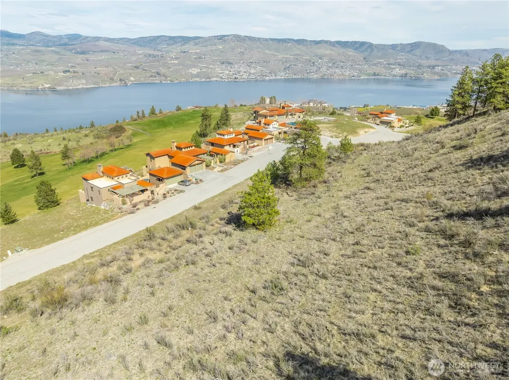 221 Bandera Way Chelan WA 98816