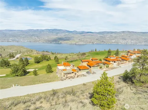 221 Bandera Way Chelan WA 98816