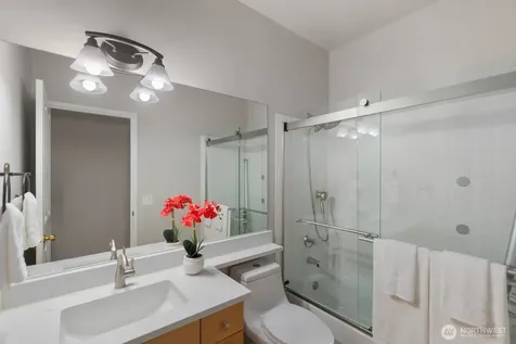 4493 248th Lane SE Sammamish WA 98029