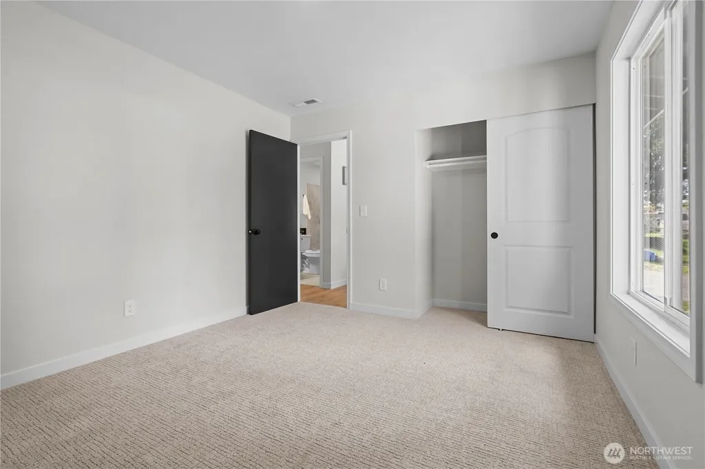 1956 E 65th Street Tacoma WA 98404