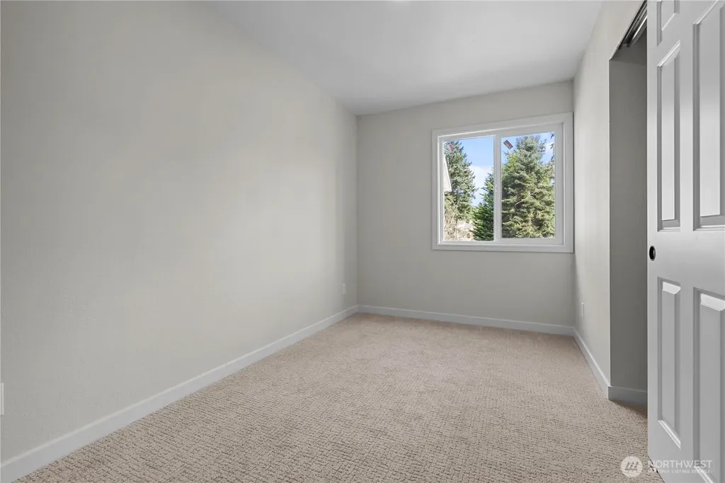1956 E 65th Street Tacoma WA 98404