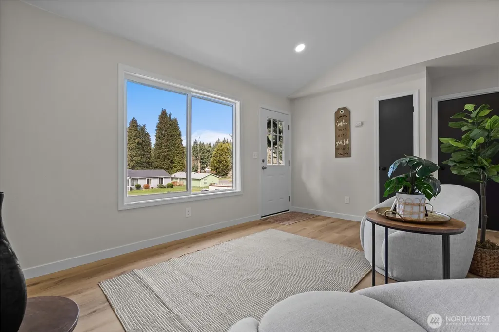 1956 E 65th Street Tacoma WA 98404