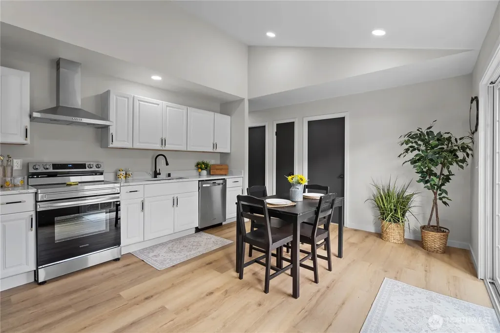 1956 E 65th Street Tacoma WA 98404