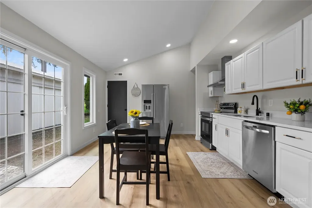 1956 E 65th Street Tacoma WA 98404