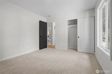 1956 E 65th Street Tacoma WA 98404