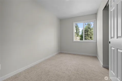 1956 E 65th Street Tacoma WA 98404